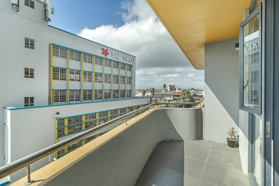 1 Bedroom Property for Sale in Woodstock Western Cape